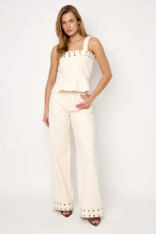 Eyelet Denim Set: Jeans & Top met Romantische Details