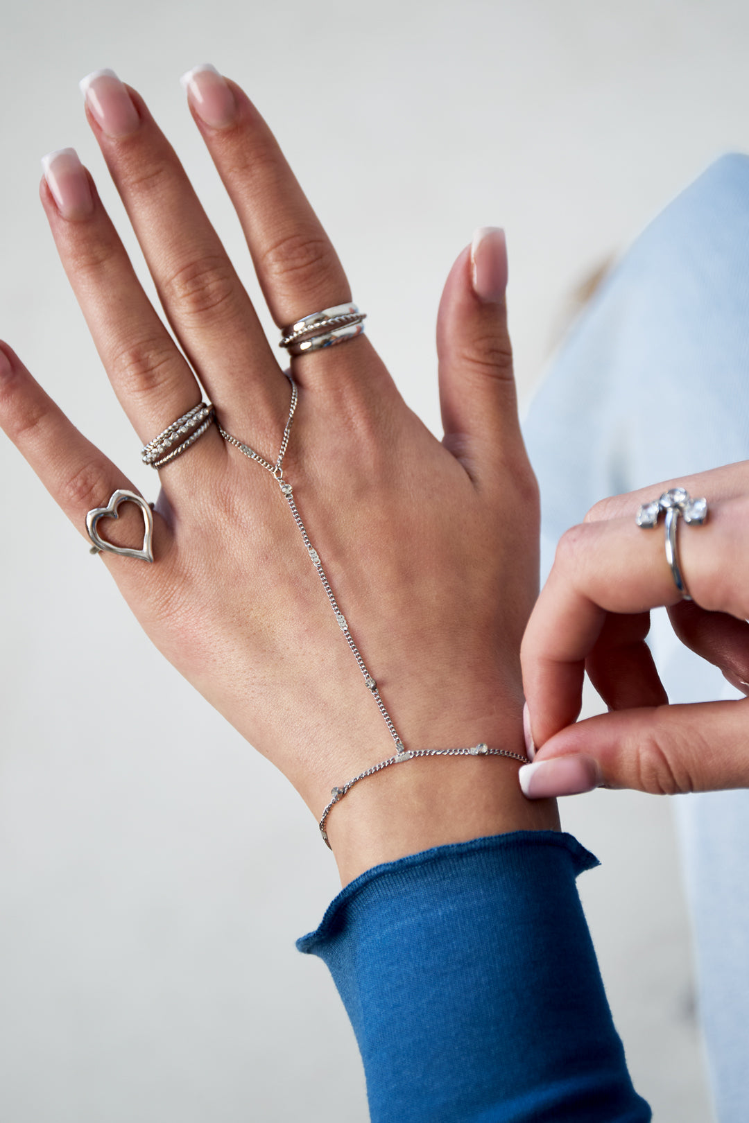 ByFTE: Elegante Handkettingen met Steentjes in Zilver en Goud