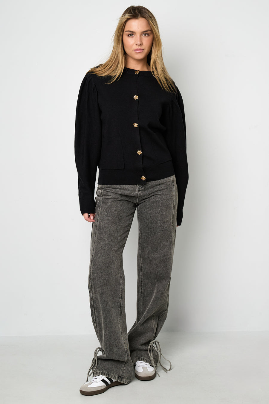 Soft Viscose Knit Cardigan for Cozy Fall Days