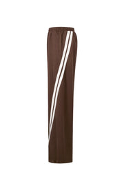 Gimme Straight Pants: Comfortable, Stylish, and Sporty