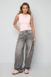 Elegant Knitted Sleeveless Top for All Shapes