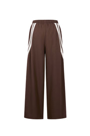 Gimme Straight Pants: Comfortable, Stylish, and Sporty