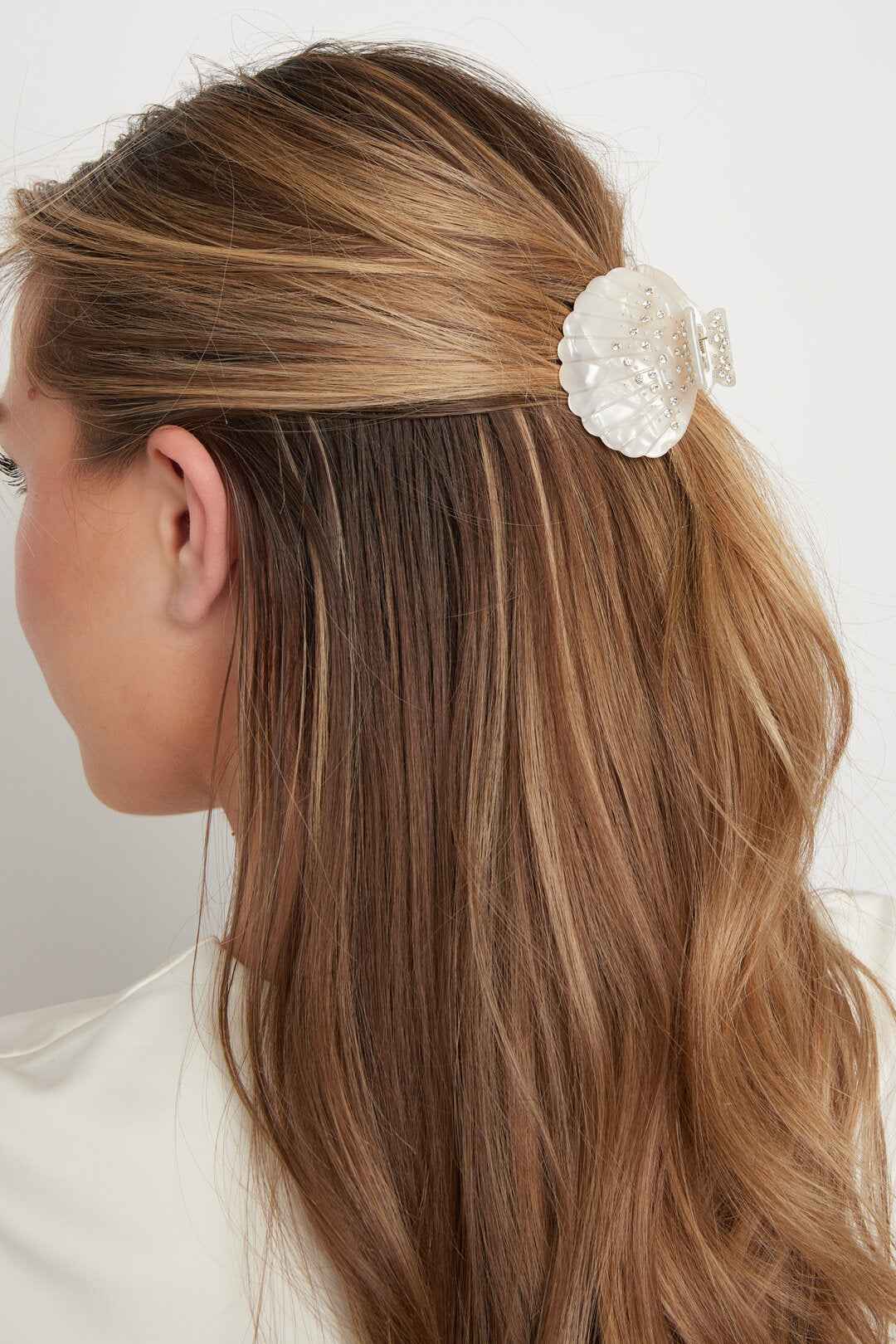 Coastal Shell Hair Claw