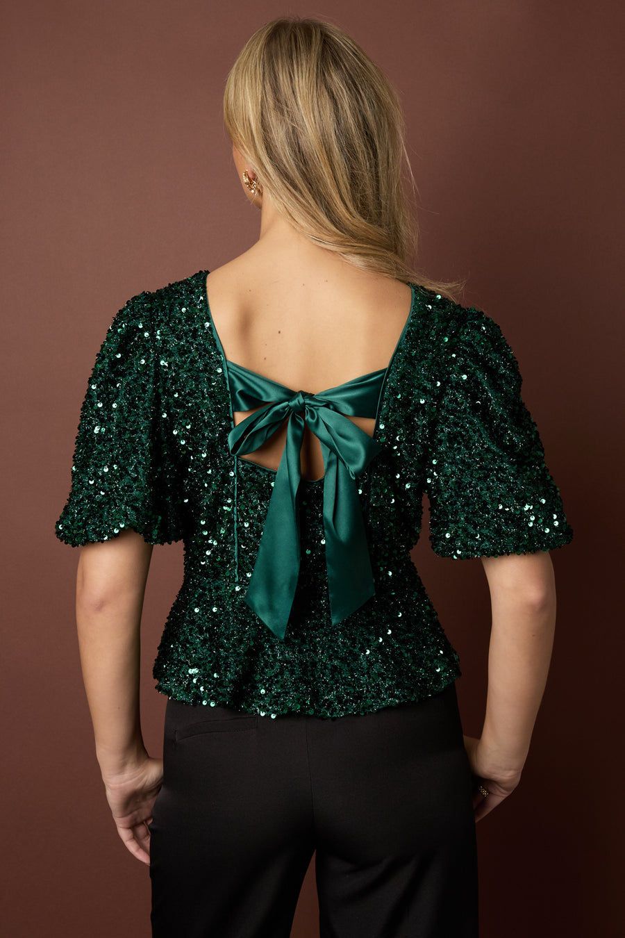 Elegant Sequined Short Sleeve Top for Fall/Winter