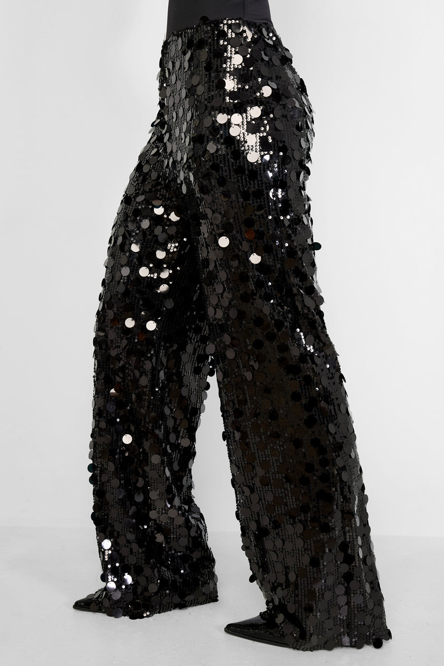 Elegant Straight Pants for All Fits