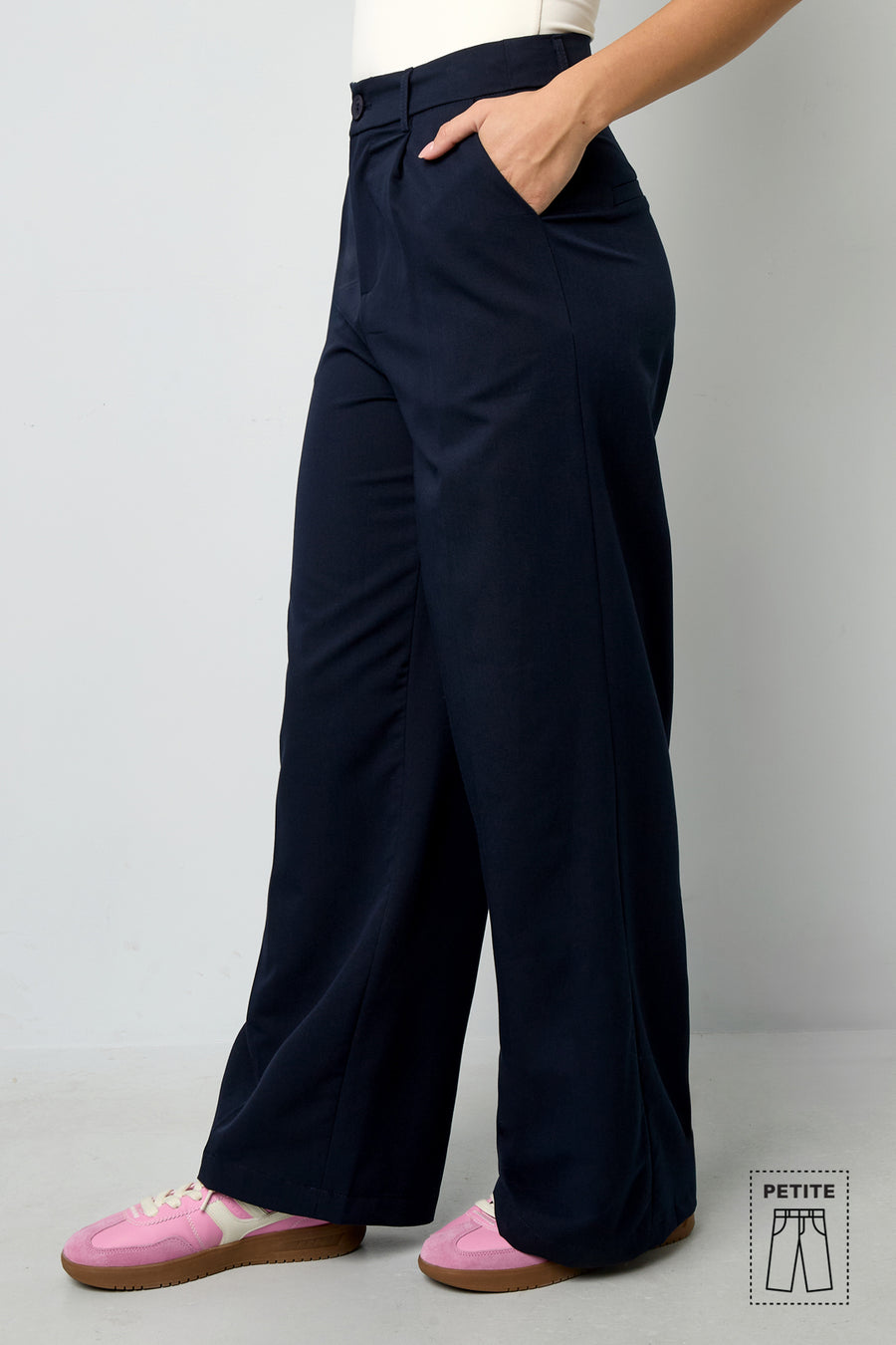 Stylish Straight Pants for Comfortable Fall/Winter Wear